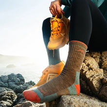 Load image into Gallery viewer, Darn Tough | Hiker Micro Crew Midweight Hiking Sock in Bark