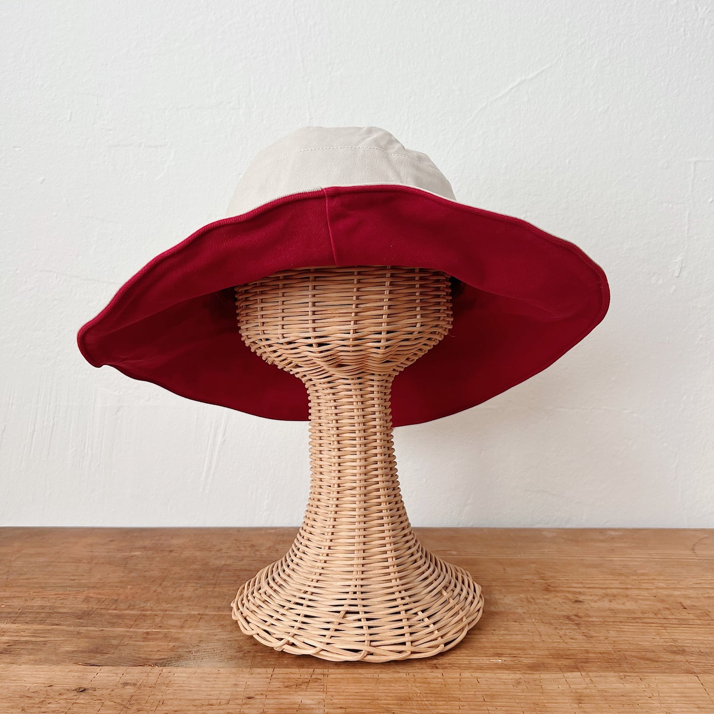 Cotton & Linen Wide Brim Hat in Reversible Red