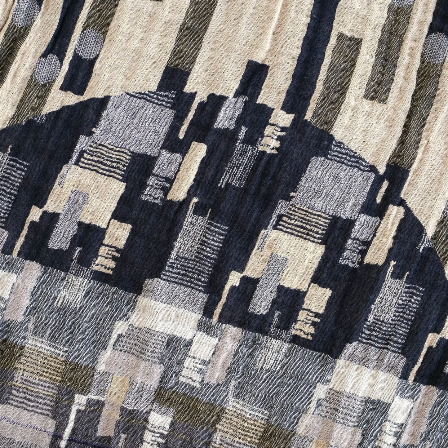Létol | Nicolas Scarf in Black & Gold
