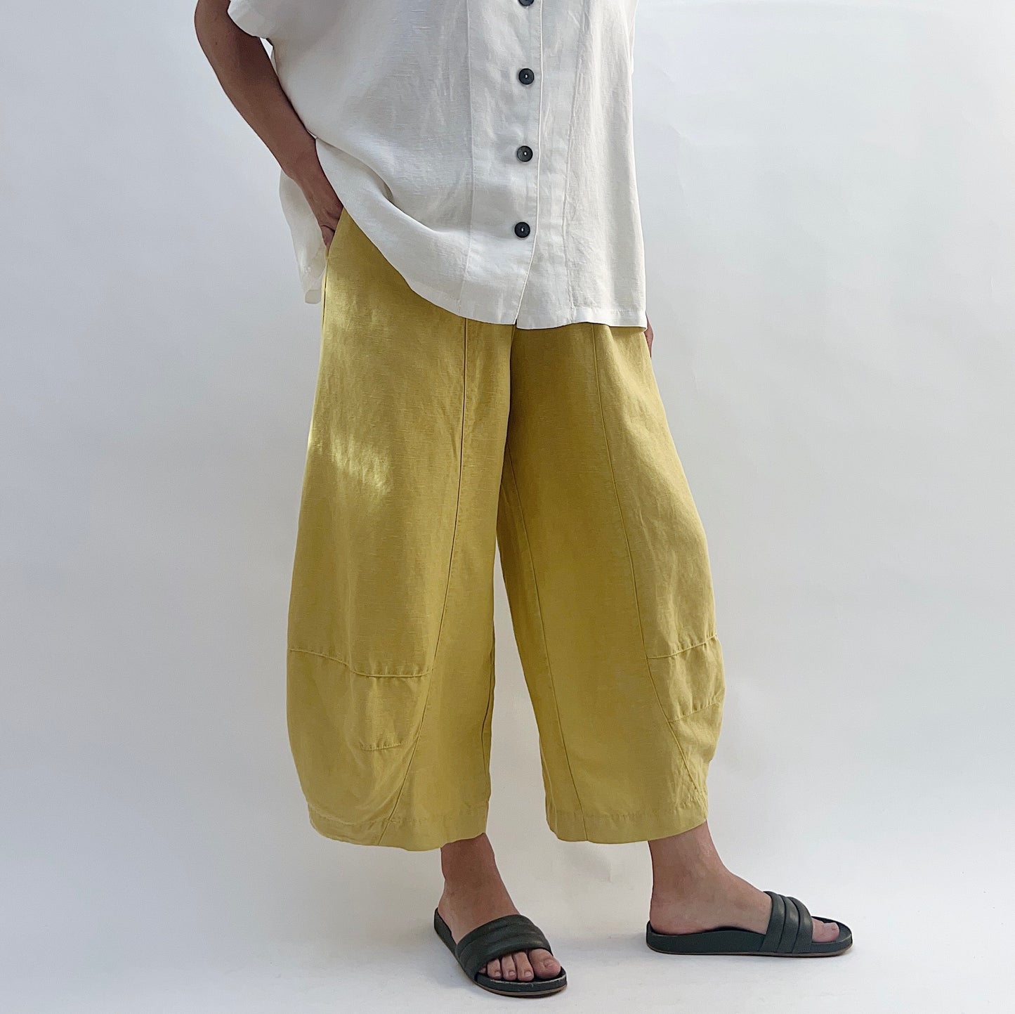 Linen Blend Tucked Hem Pants in Sweet Lime