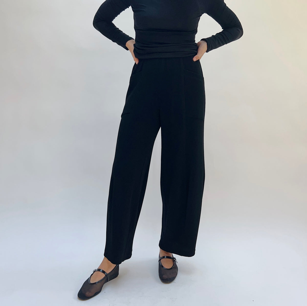 Crepe Pants in Black