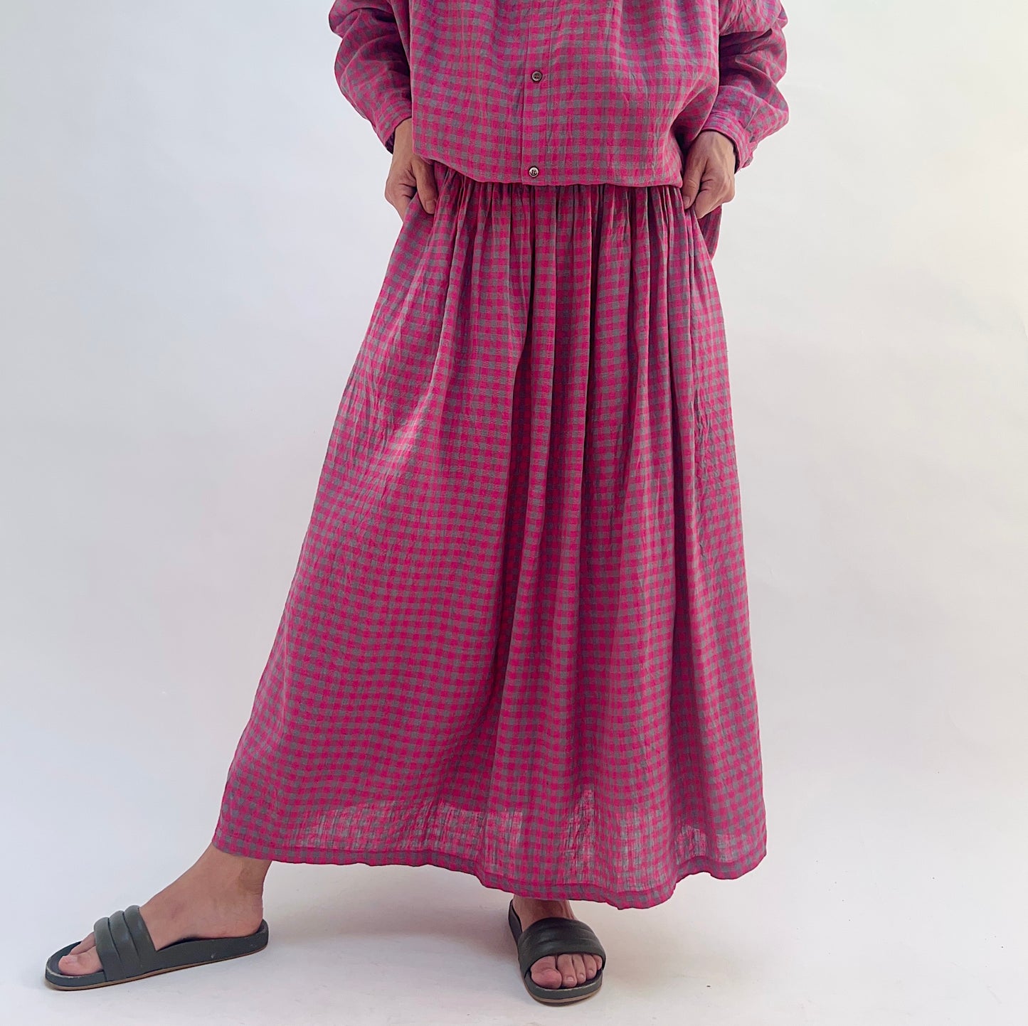 Woven Gingham Check Skirt in Bright Pink