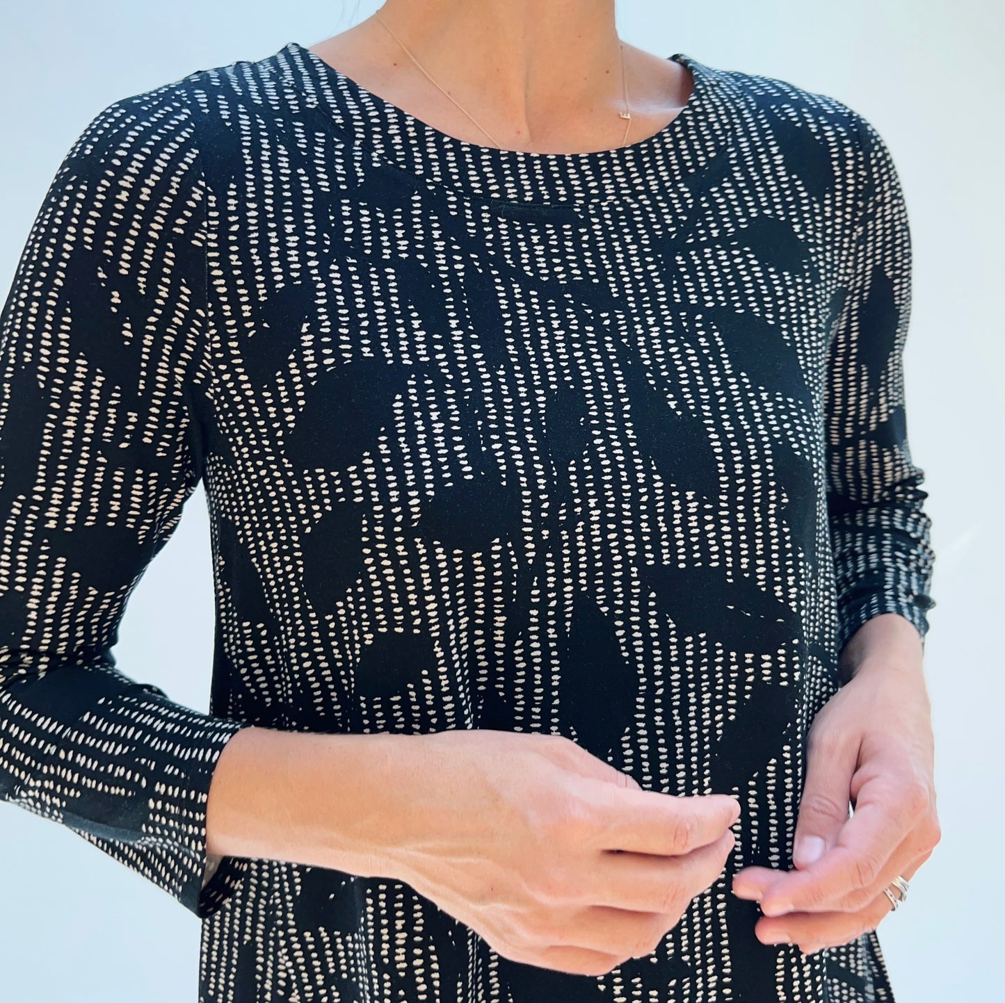Core Travel Mix Pleat Back Tunic in Dove