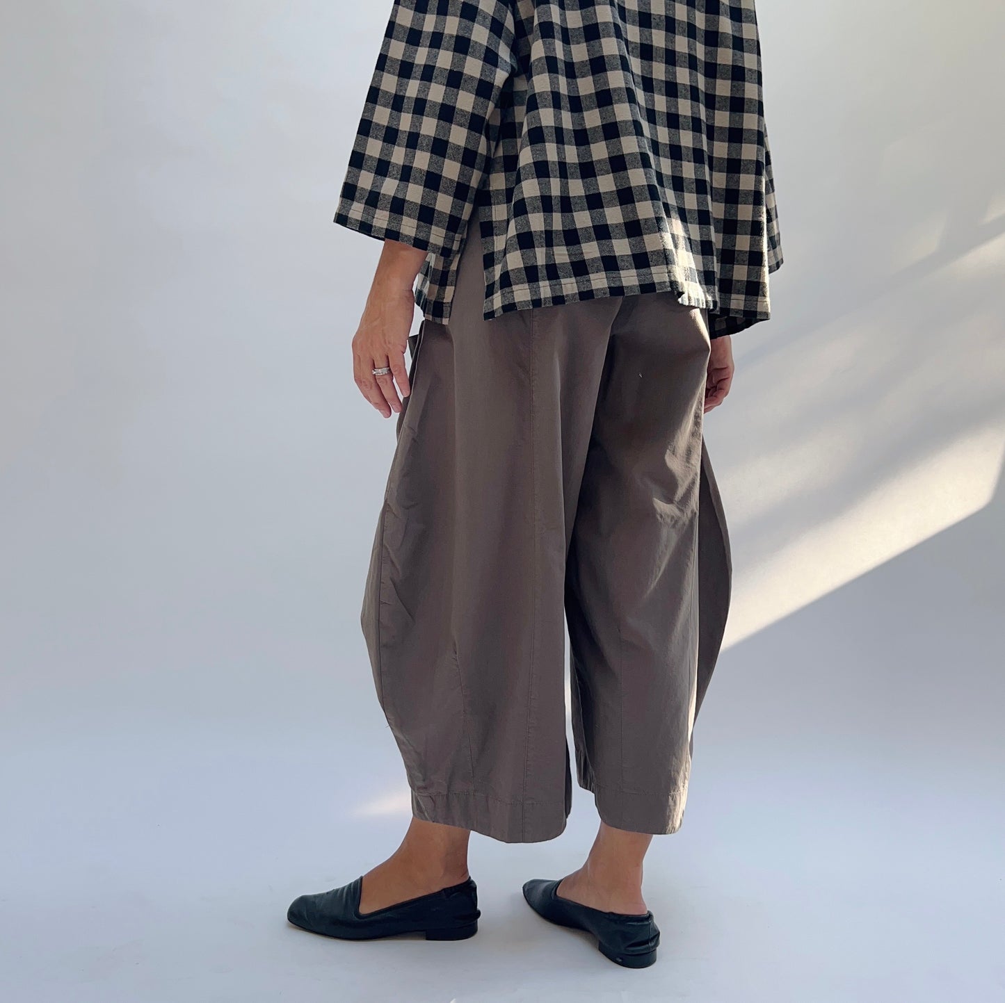 Double Pocket Cotton Pant in Clove