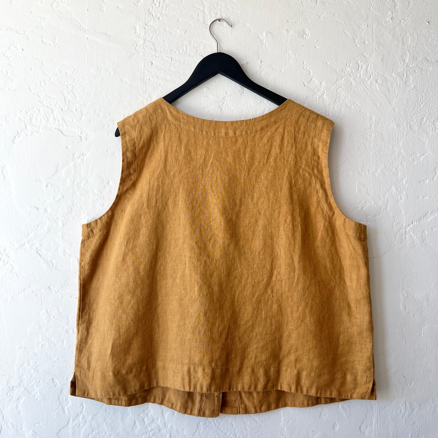 Linen Button Down Tank in Manuka