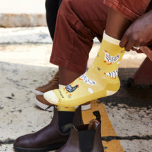 Load image into Gallery viewer, Darn Tough | Mother Clucker Crew Lightweight Lifestyle Sock in Sunny
