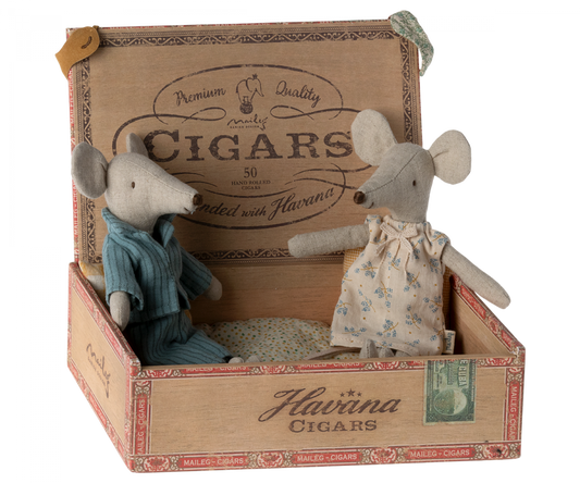 Maileg | Mum & Dad Mice in Cigar Box