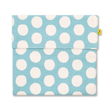 Load image into Gallery viewer, Fluf | Flip Snack Bag in Blue Dots

