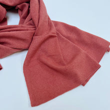 Load image into Gallery viewer, Cashmere | Shawl in Spice
