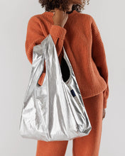 Load image into Gallery viewer, Baggu | Standard Baggu in Metallic Silver
