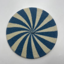 Load image into Gallery viewer, Child&#39;s Berlingot Beret in Dusk Blue
