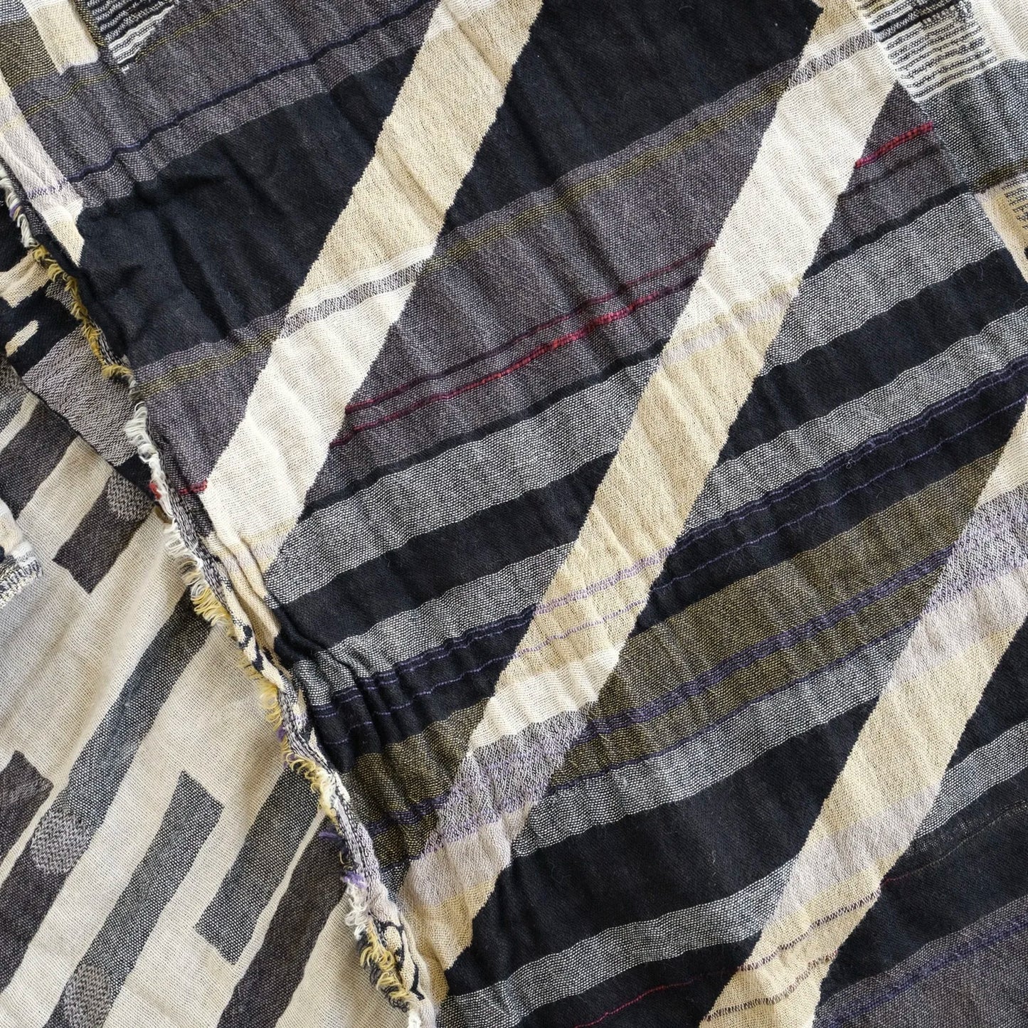 Létol | Nicolas Scarf in Black & Gold