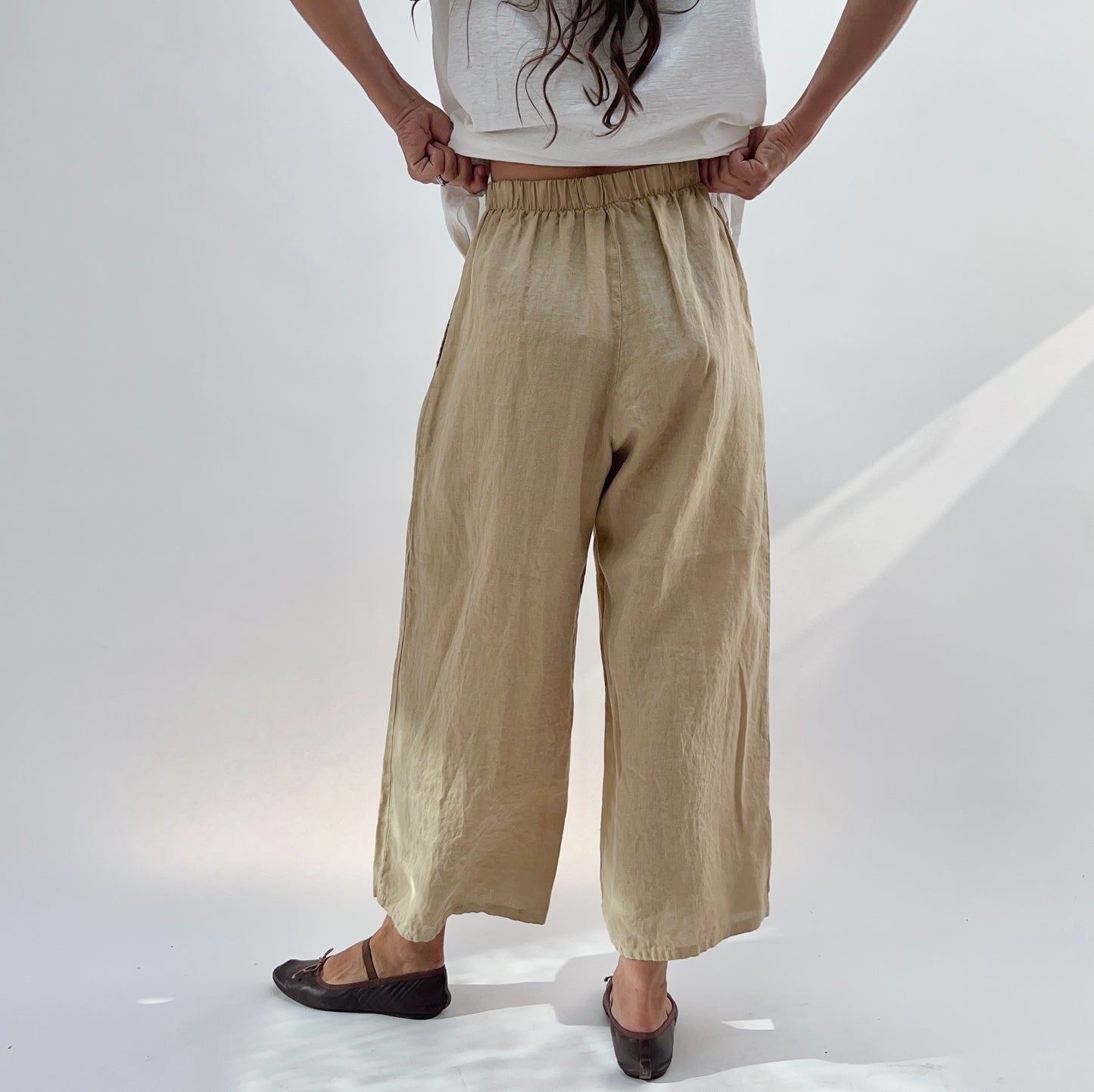 Hanky Linen Full Crop Pant in Cashew