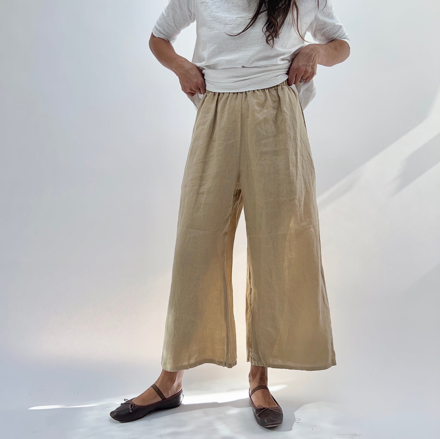 Hanky Linen Full Crop Pant in Cashew