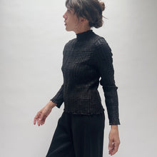 Load image into Gallery viewer, Vanite Couture | Long Sleeve Geometric Crinkle Top in Black
