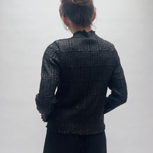 Load image into Gallery viewer, Vanite Couture | Long Sleeve Geometric Crinkle Top in Black
