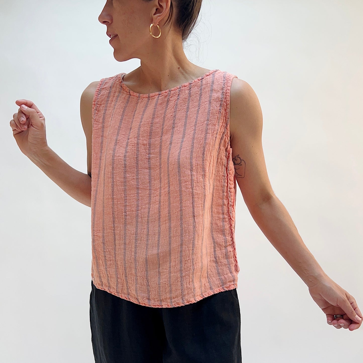 Striped Side Button Shell Tank in Coral Reef