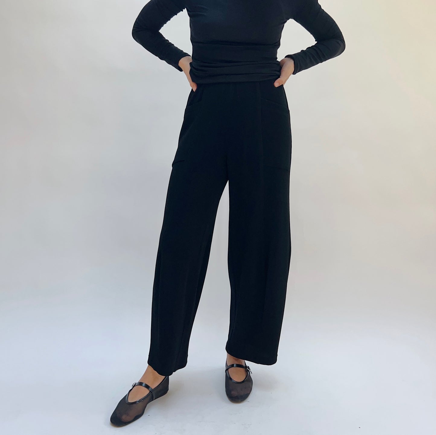 Moonlight | Crepe Pants in Black