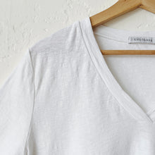 Load image into Gallery viewer, Cut Loose | V-Neck Elbow Sleeve Top in White

