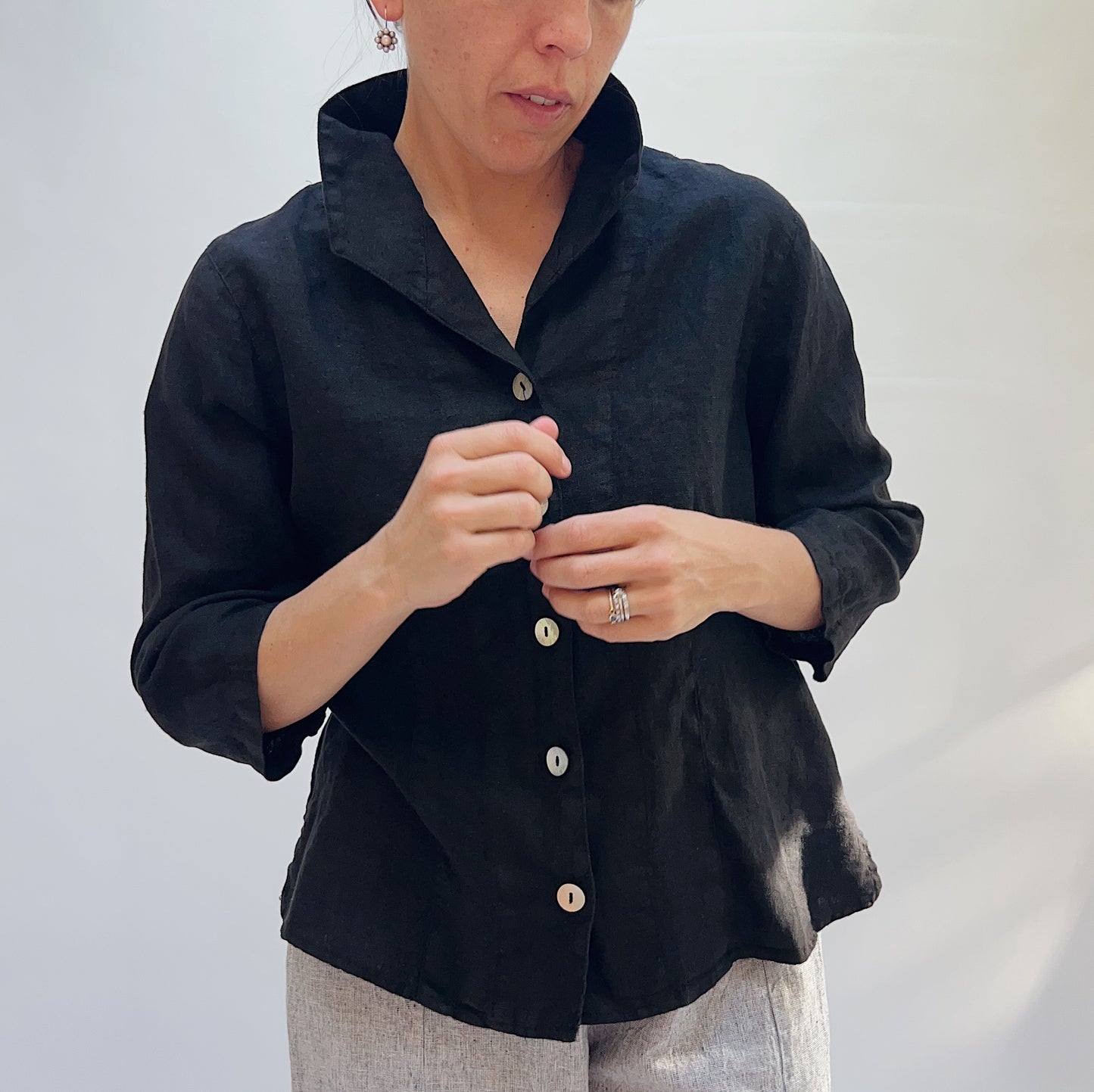 3/4 Sleeve Linen Button Down in Black