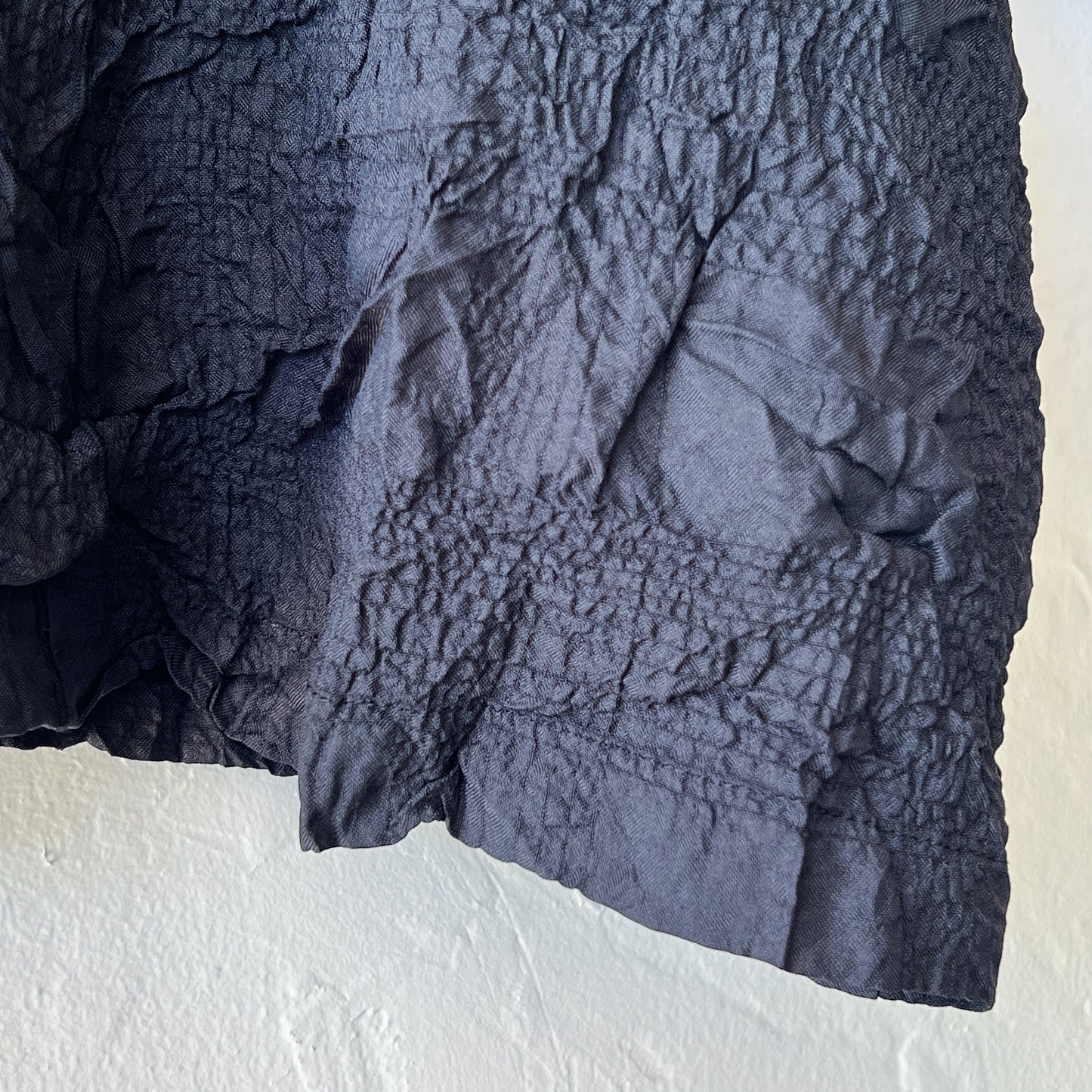 Olivia by Habitat | Crush Travel Lisbon Dolman Pullover in Black