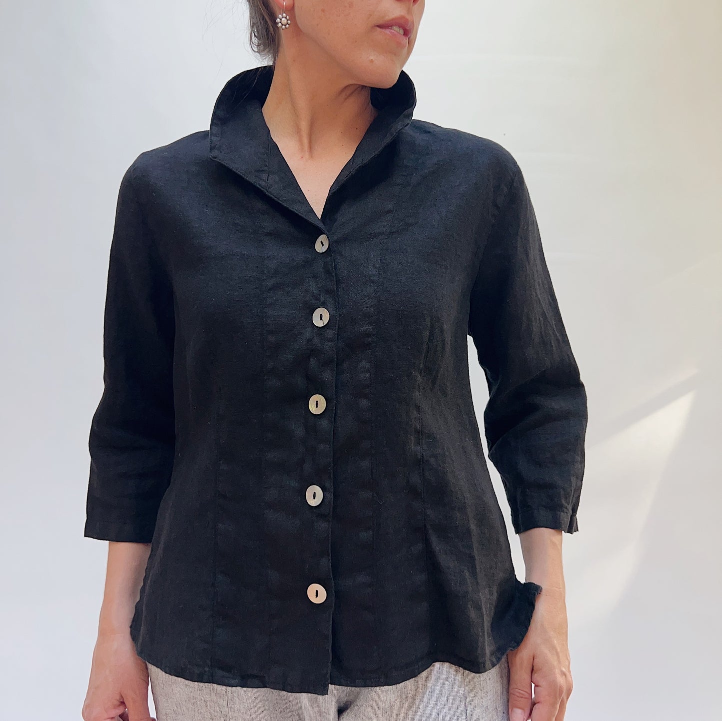 3/4 Sleeve Linen Button Down in Black