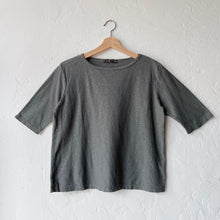 Load image into Gallery viewer, Cut Loose | Elbow Sleeve Top in Clay
