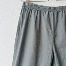 Load image into Gallery viewer, Cut Loose | Linen/Tencel Taper Crop Pant in Clay
