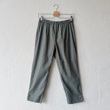 Load image into Gallery viewer, Cut Loose | Linen/Tencel Taper Crop Pant in Clay
