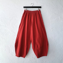 Load image into Gallery viewer, Pacific Cotton | Cotton Oliver Pant in Uni
