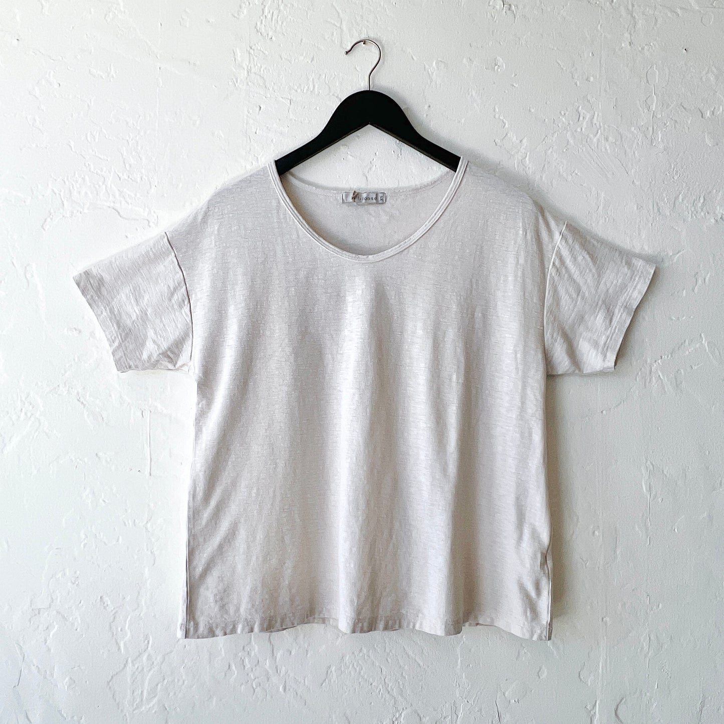 V-Neck Tee in Jicama