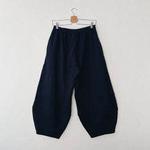 Load image into Gallery viewer, Pacific Cotton | Cotton Oliver Pant in Black
