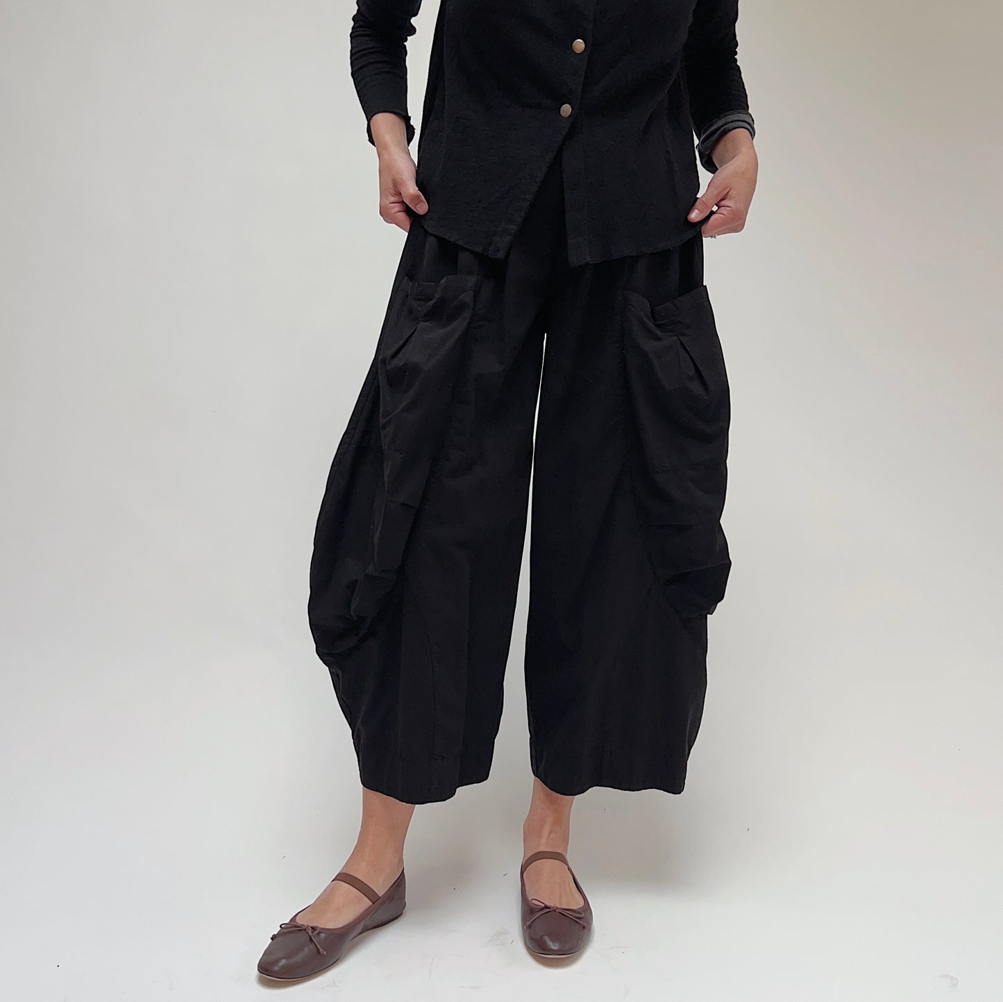 Double Pocket Cotton Pant in Black