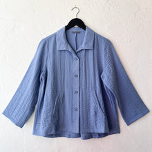 Load image into Gallery viewer, Habitat | Express Travel Solid Pleat Back Blouse in Rain
