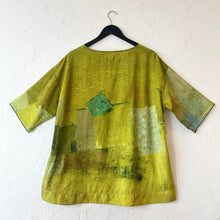 Load image into Gallery viewer, Elbow Sleeve Pocket Top in Chartruese
