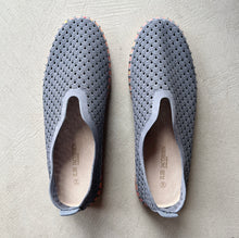 Load image into Gallery viewer, Ilse Jacobsen | Tulip Slip On Sneakers in Grey Blue with Pink Confetti Soles
