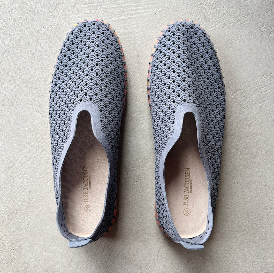 Ilse Jacobsen | Tulip Slip On Sneakers in Grey Blue with Pink Confetti Soles