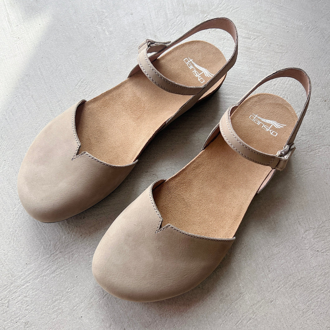 Dansko | Rowan in Taupe Milled Nubuck