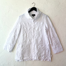 Load image into Gallery viewer, Olivia by Habitat | Crush Travel Scrunch Collar Jacket in White
