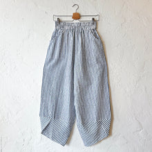 Load image into Gallery viewer, Tulip | Ariana Pant in White Marina Stripe
