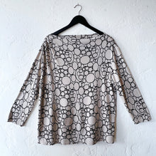 Load image into Gallery viewer, Cut Loose | Pleat Neck Top in Moonbeam Ring Jacquard
