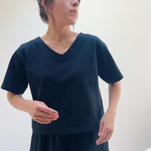 Load image into Gallery viewer, Pacific Cotton | Crop V-Neck in Black
