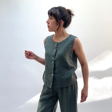 Load image into Gallery viewer, Cut Loose | Linen Button Down Tank in Clay
