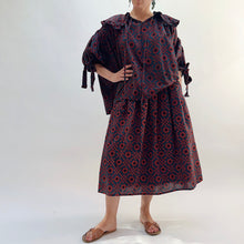 Load image into Gallery viewer, Thuli | Aurora Skirt in Red &amp; Blue Floral
