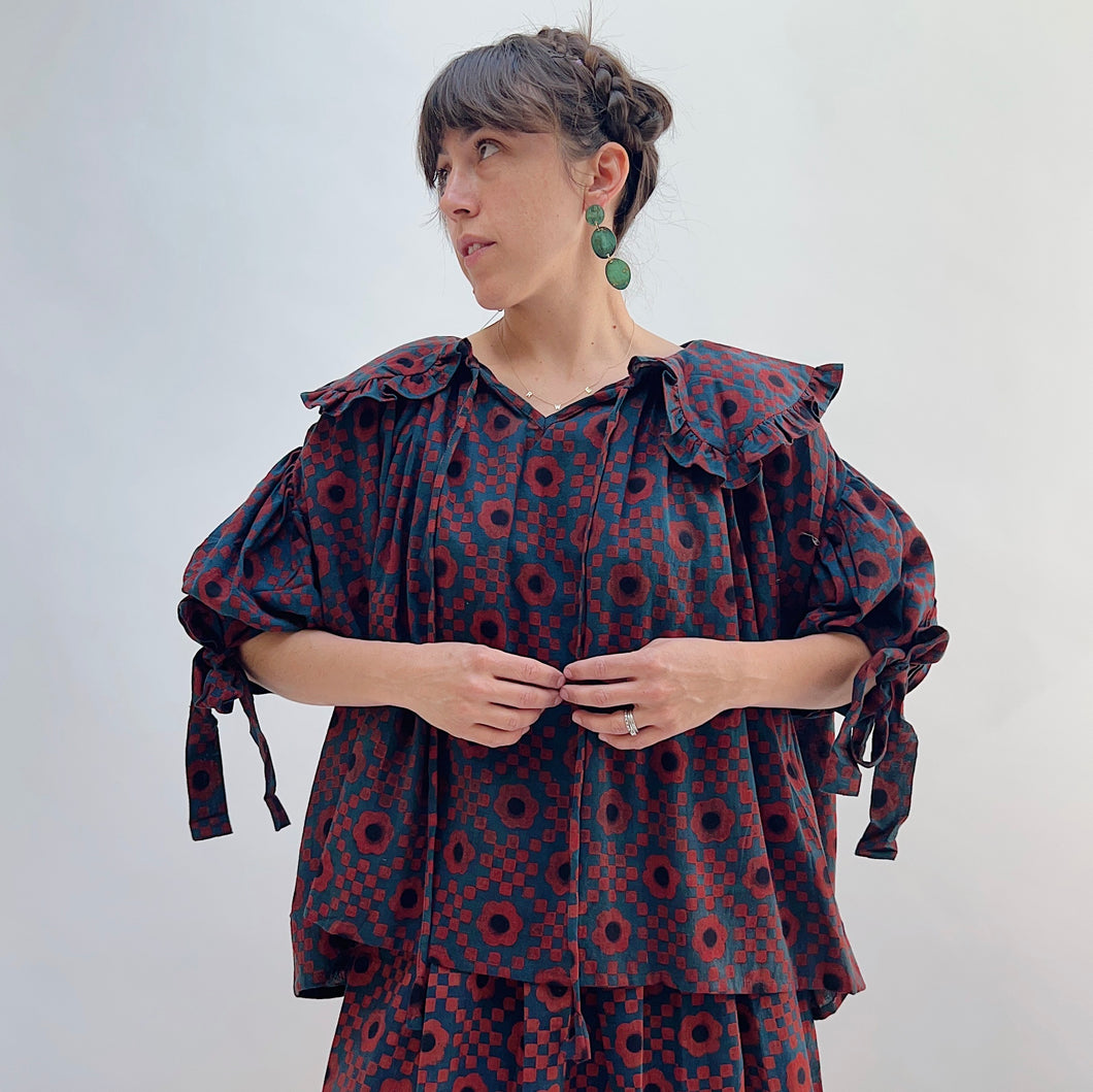 DVAA | Thistle Top in Red & Navy Floral