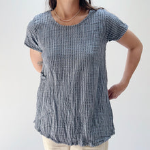 Load image into Gallery viewer, Nusantara | Double Gauze One Pocket Tee in Dapple Grey Stripe

