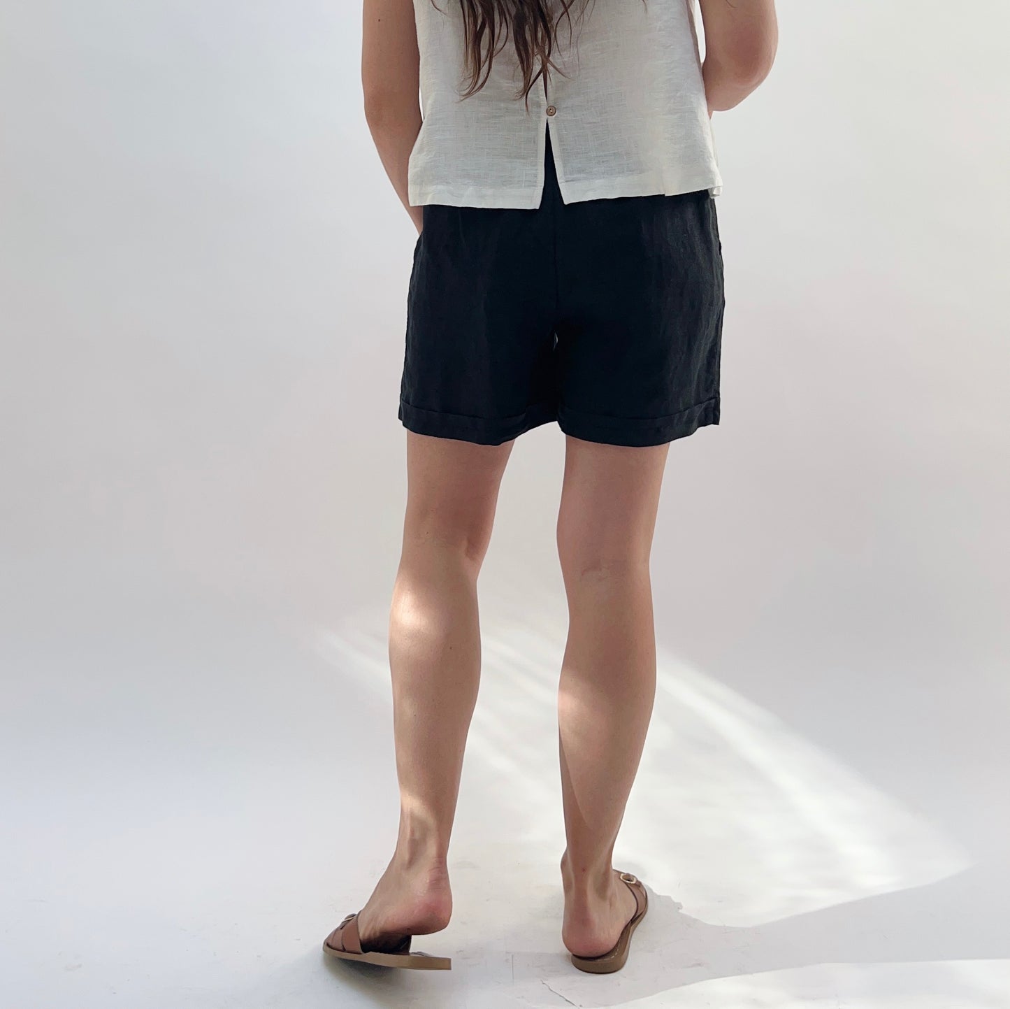 Easy Shorts in Black