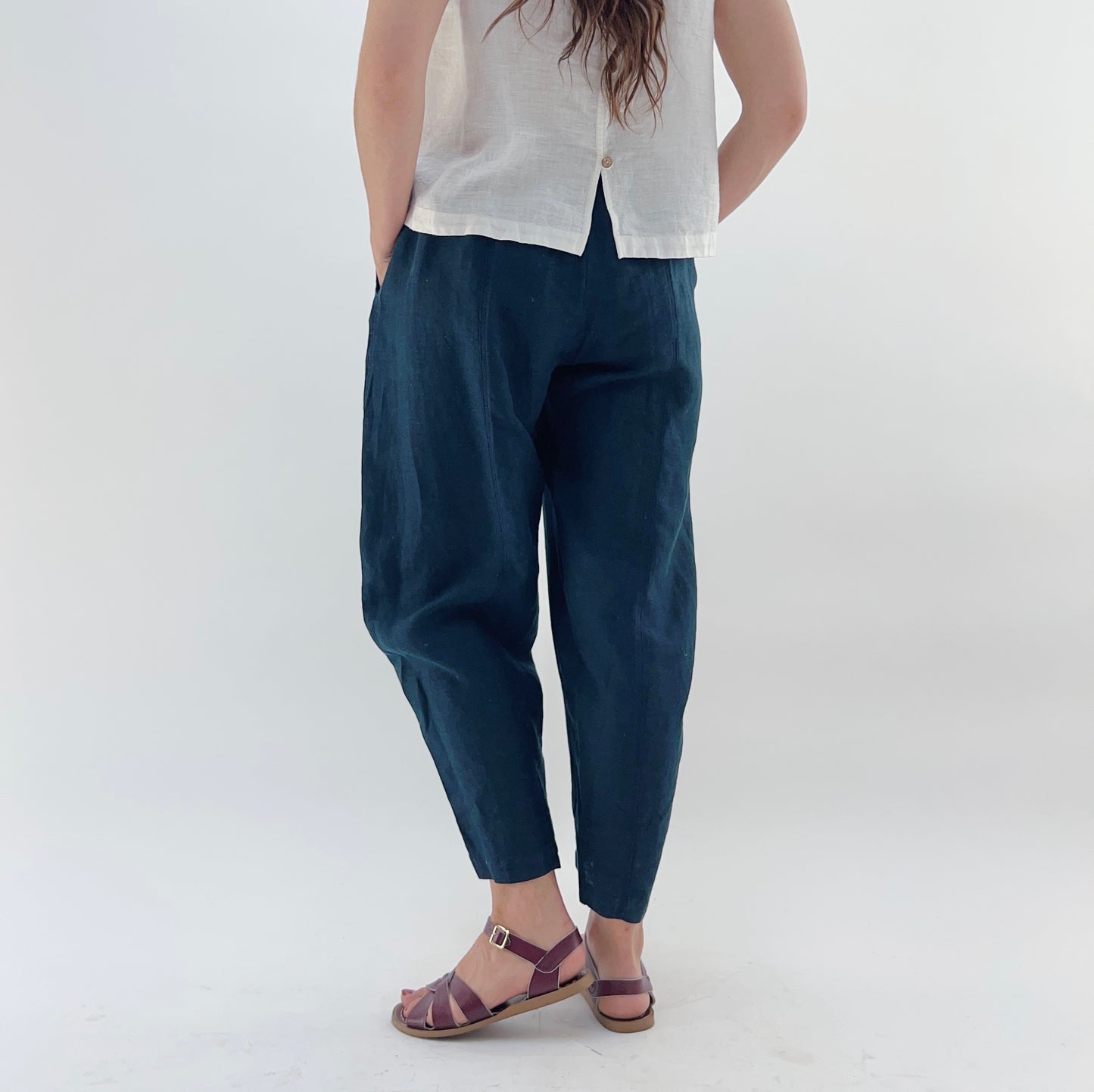 Seamed Taper Pant in Navy