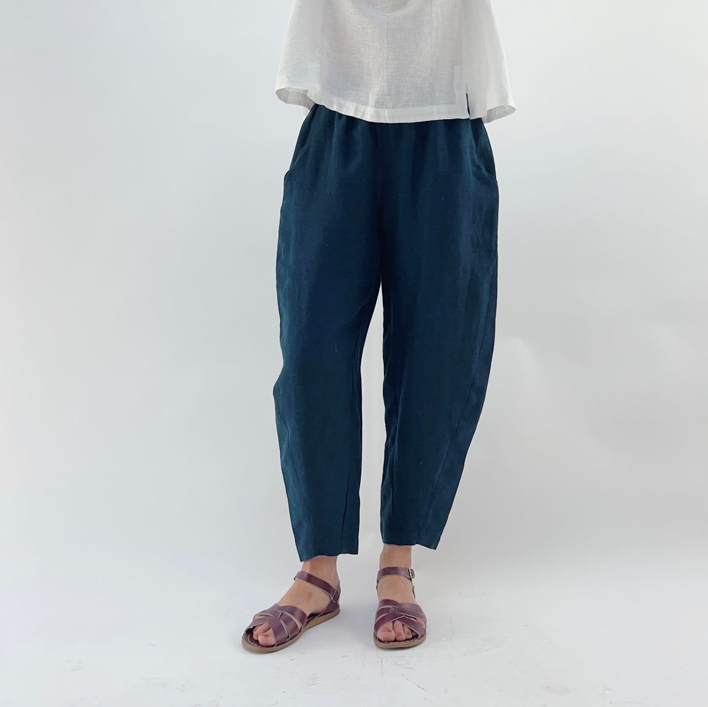 Seamed Taper Pant in Navy