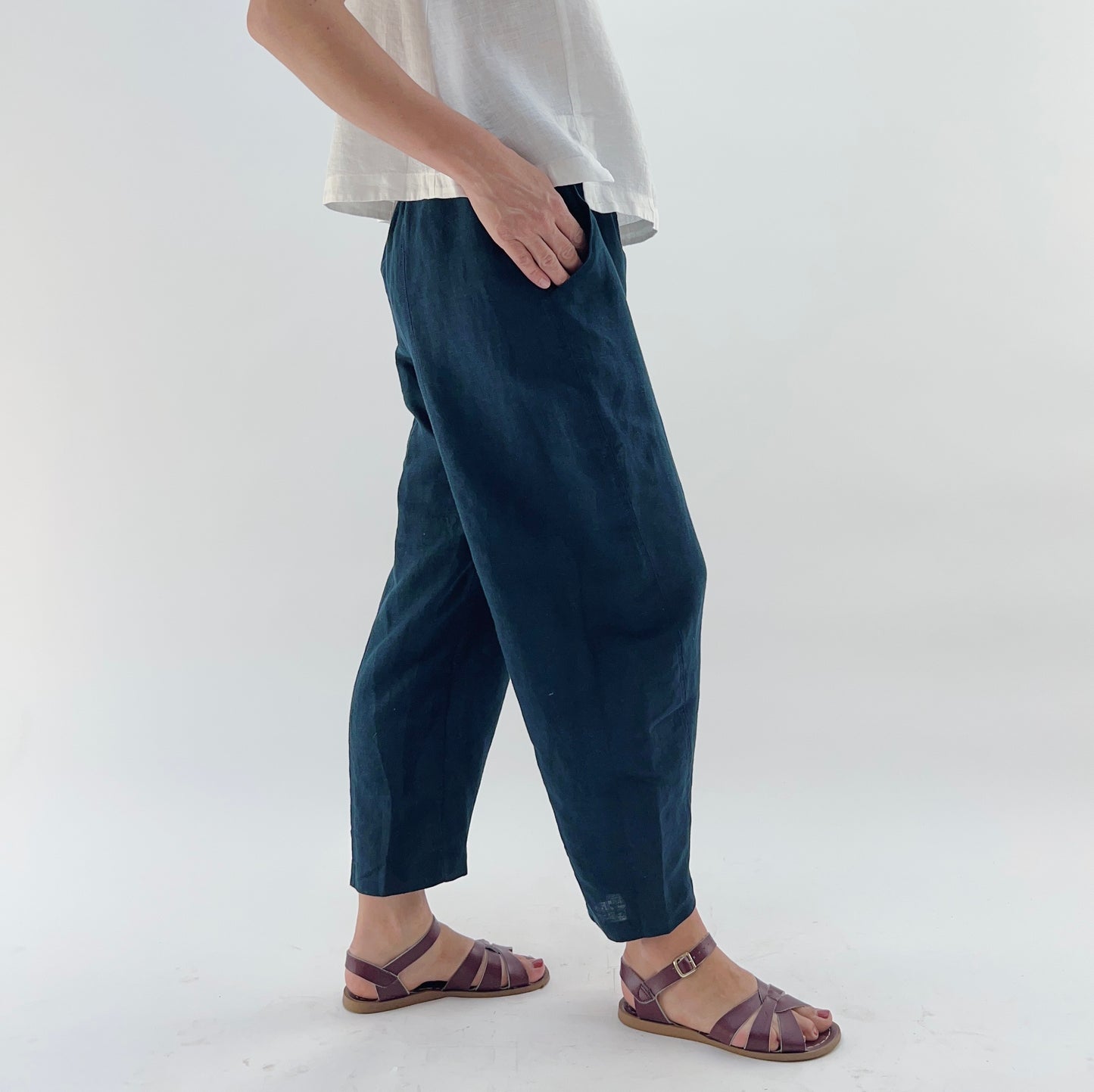 Seamed Taper Pant in Navy